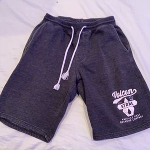 Volcom shorts